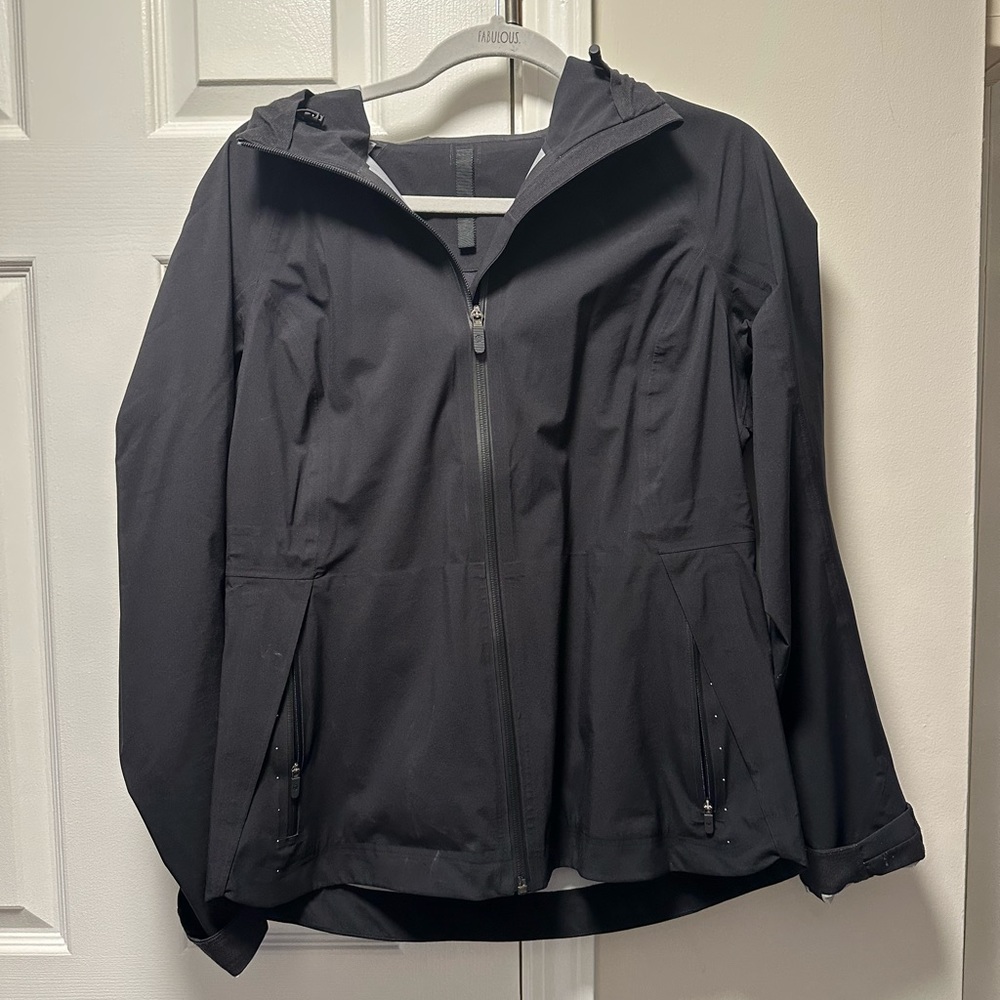 Lululemon rain jacket/ wind breaker